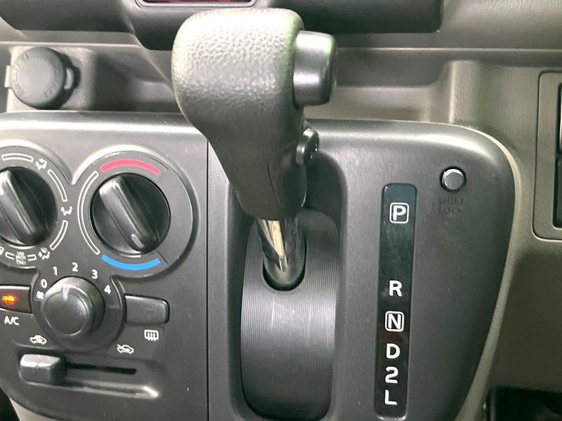 2022 Nissan NV100 Clipper Van 5BD-DR17V (UW-6a8fa9b0e831d)[22]