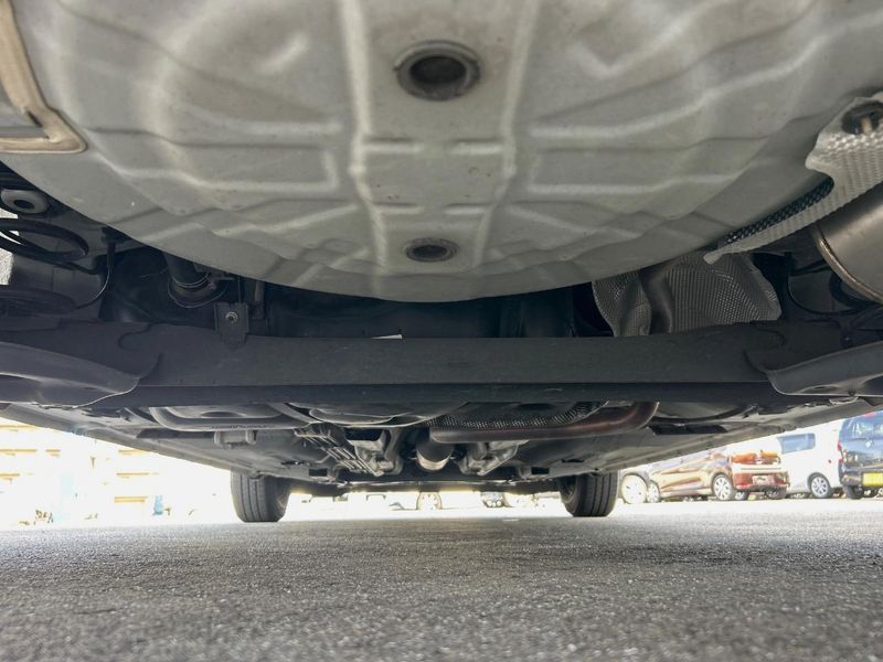 2016 Nissan Note DBA-E12 (UW-6a8fa9b604df9)[10]