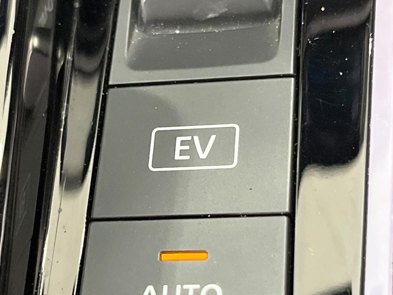 2022 Nissan Aura 6AA-FE13 (UW-6a8fa9c149c5f)[21]