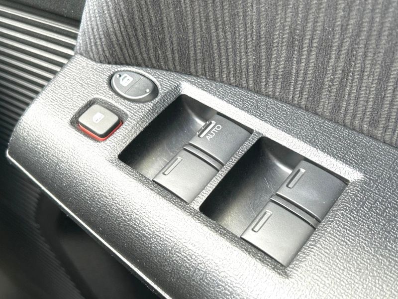2014 Honda Freed Spike DBA-GB3 (UW-6a8fa9caf38d0)[27]