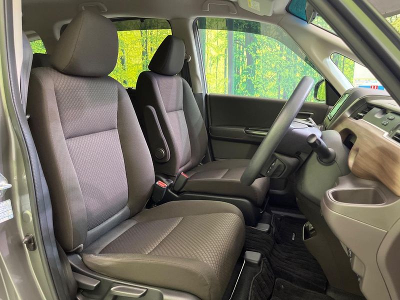 2022 Honda Freed hybrid 6AA-GB7 (UW-6a8fa9cf87366)[23]