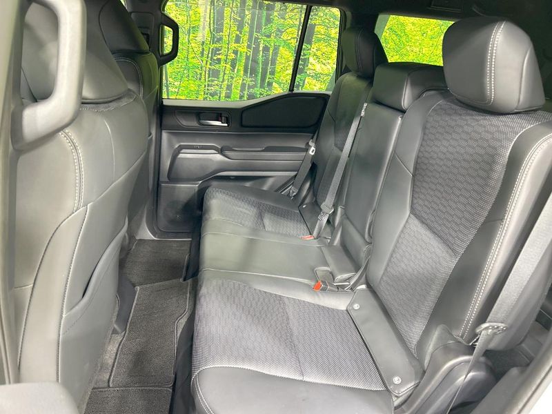 2025 Toyota Land Cruiser 250 3DA-GDJ250W (UW-6a8fa9d82b11f)[21]