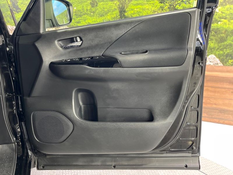 2016 Nissan Serena DAA-GFC27 (UW-6a8fa9db0d441)[22]