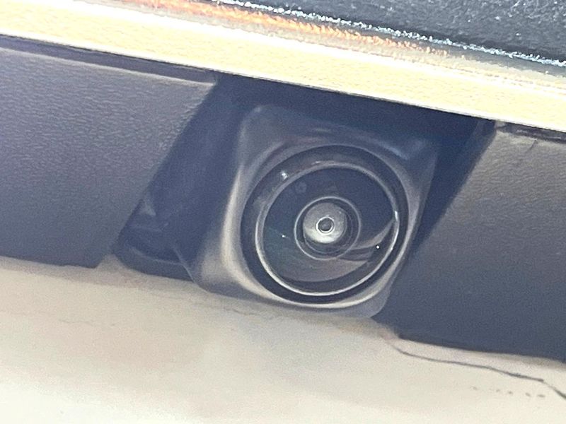 2017 Nissan Serena DAA-GFC27 (UW-6a8fa9dea8048)[10]