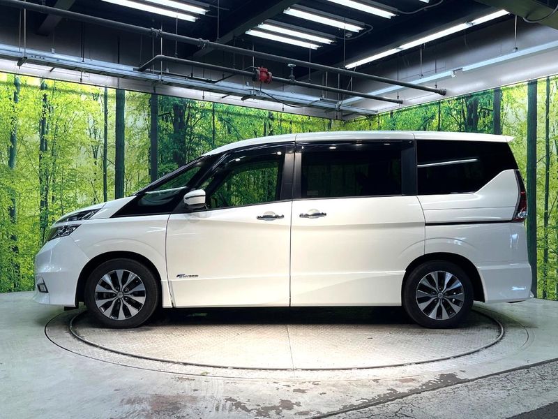 2017 Nissan Serena DAA-GFC27 (UW-6a8fa9dea8048)[7]