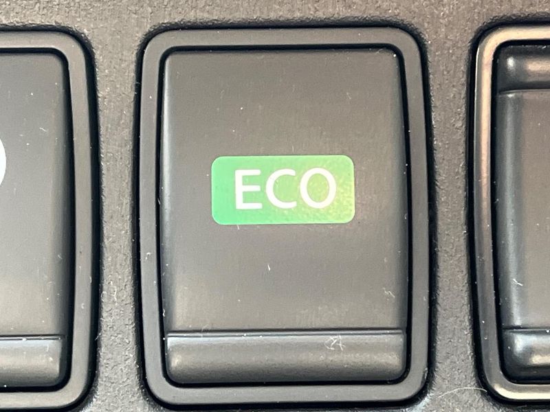 2018 Nissan Serena DAA-GFC27 (UW-6a8fa9df4d8b3)[5]