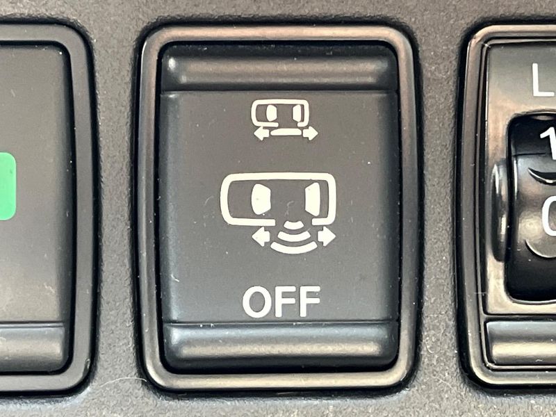 2018 Nissan Serena DAA-GFC27 (UW-6a8fa9df4d8b3)[6]
