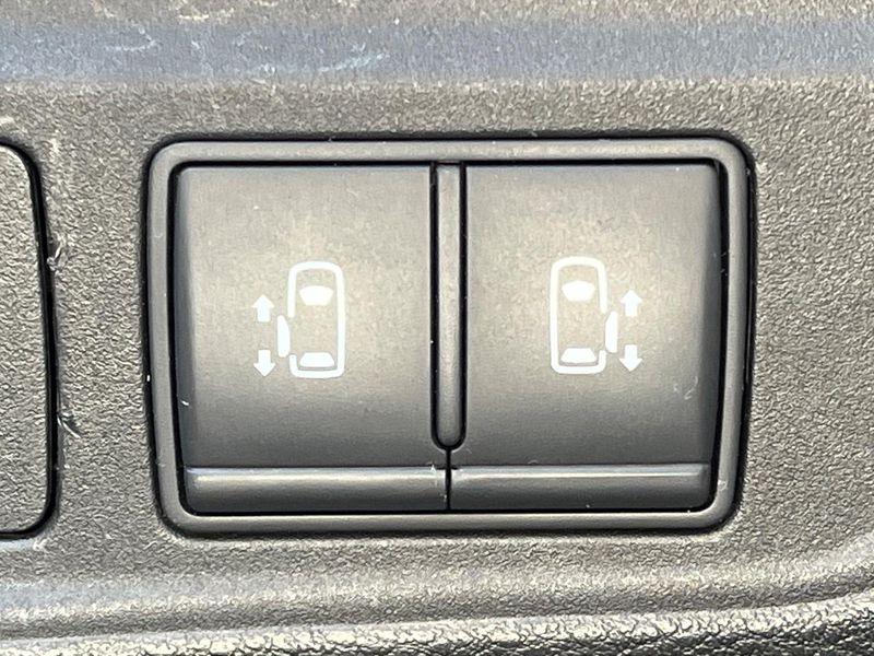 2018 Nissan Serena DAA-GFC27 (UW-6a8fa9df4d8b3)[7]