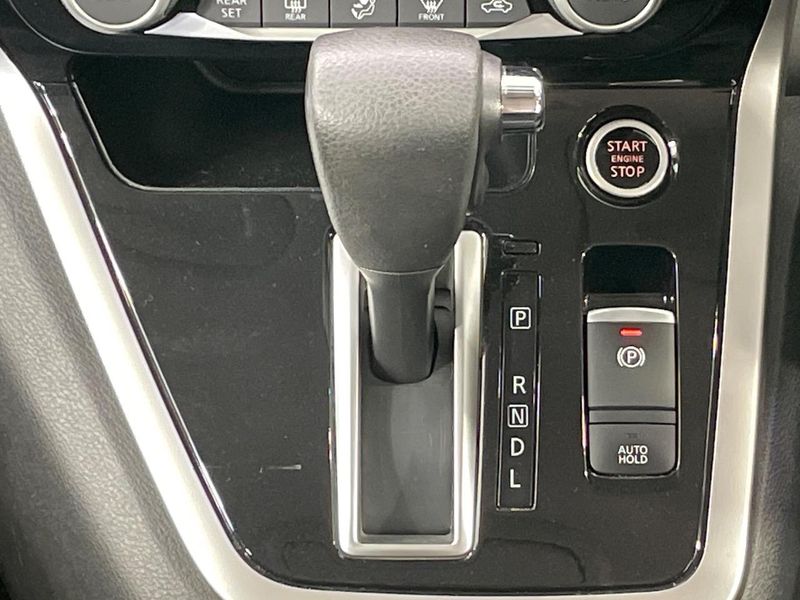 2019 Nissan Serena DAA-GFC27 (UW-6a8fa9e211022)[26]