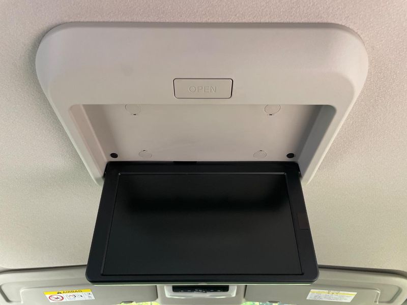 2019 Nissan Serena DAA-GFC27 (UW-6a8fa9e211022)[23]