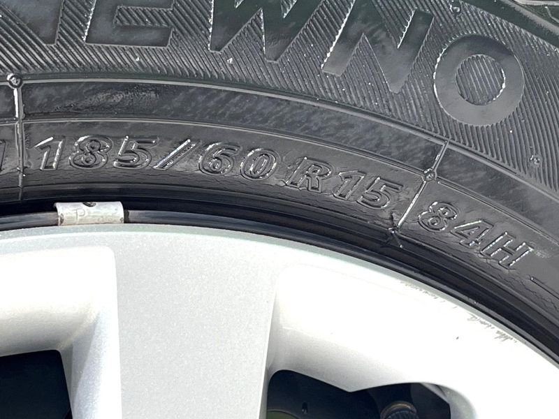 2020 Honda Fit 6AA-GR3 (UW-6a8fa9f8f3b4b)[13]