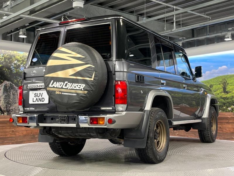 2014 Toyota Land Cruiser 70 CBF-GRJ76K (UW-6a8fa9fac2ef3)[9]