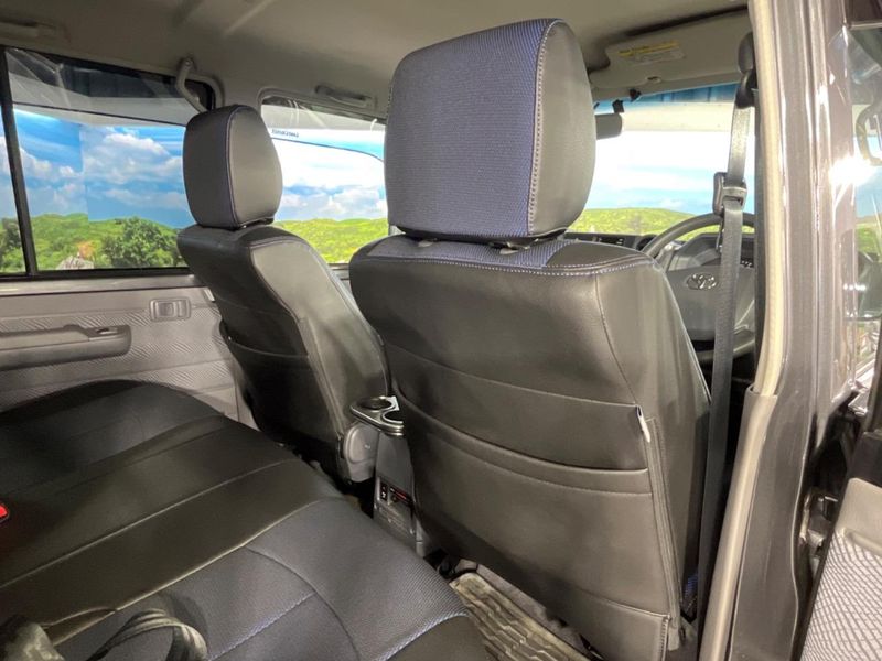 2014 Toyota Land Cruiser 70 CBF-GRJ76K (UW-6a8fa9fac2ef3)[26]