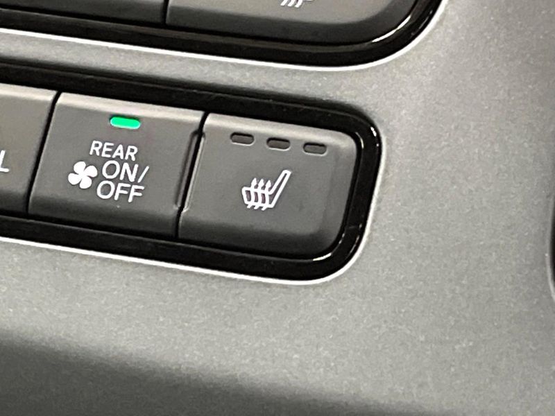 2025 Honda Freed 6AA-GT5 (UW-6a8faa006a08c)[24]