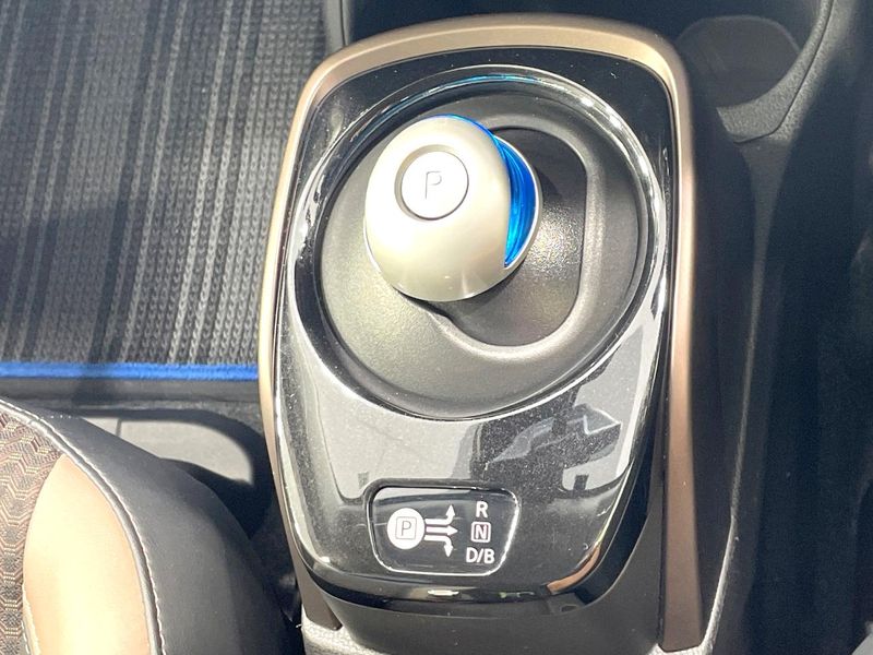 2020 Nissan Note DAA-HE12 (UW-6a8faa1b2b718)[23]
