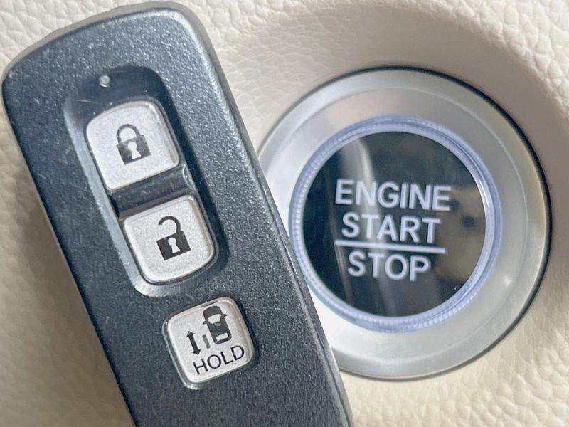 2019 Honda N-BOX DBA-JF3 (UW-6a8faa5d4e0bc)[29]