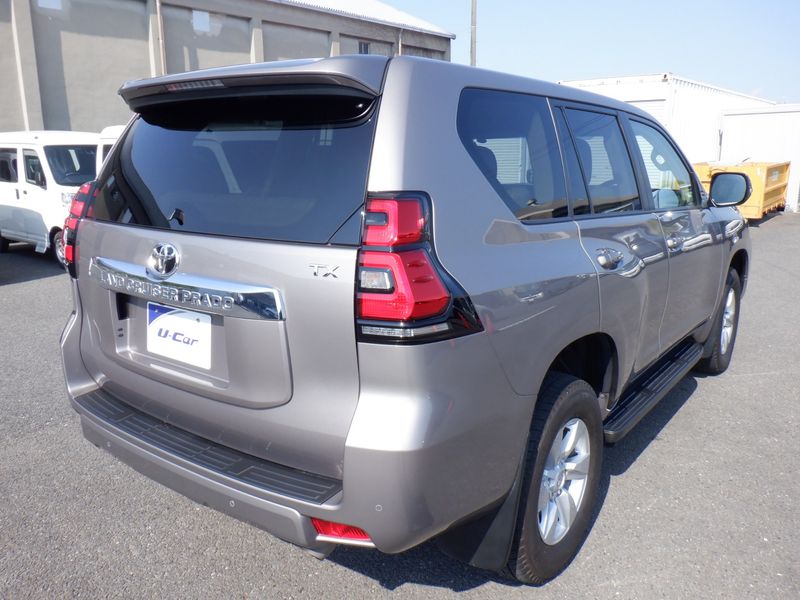 2018 Toyota Land Cruiser Prado CBA-TRJ150W (UW-mtay249100ud)[7]