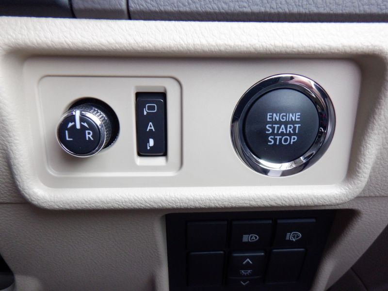 2018 Toyota Land Cruiser Prado CBA-TRJ150W (UW-mtay249100ud)[35]