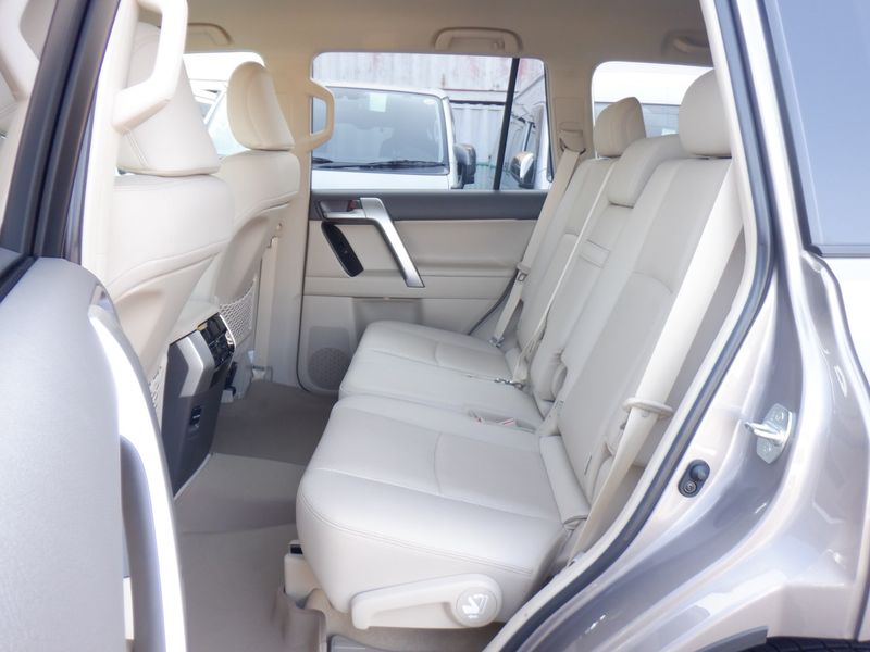 2018 Toyota Land Cruiser Prado CBA-TRJ150W (UW-mtay249100ud)[46]