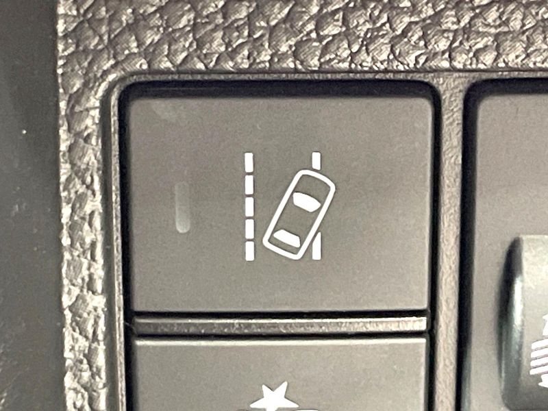 2023 Honda N-BOX CUSTOM 6BA-JF3 (UW-6a8faa733401b)[29]