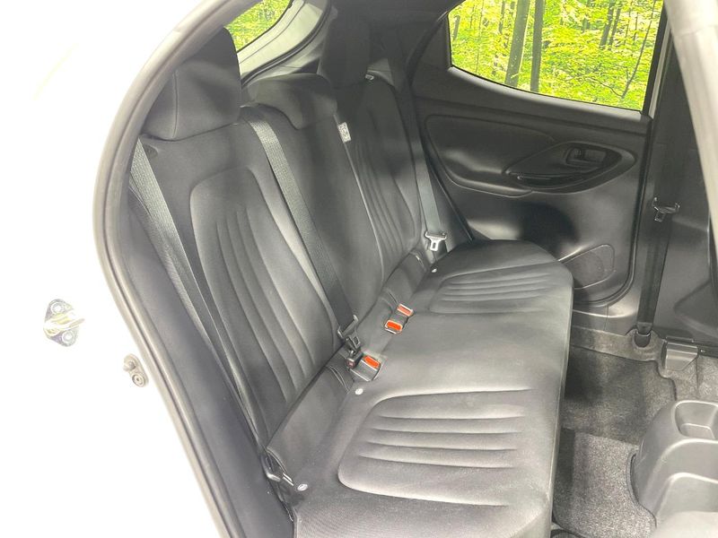 2021 Toyota Yaris 5BA-KSP210 (UW-6a8faab9ce6b7)[21]