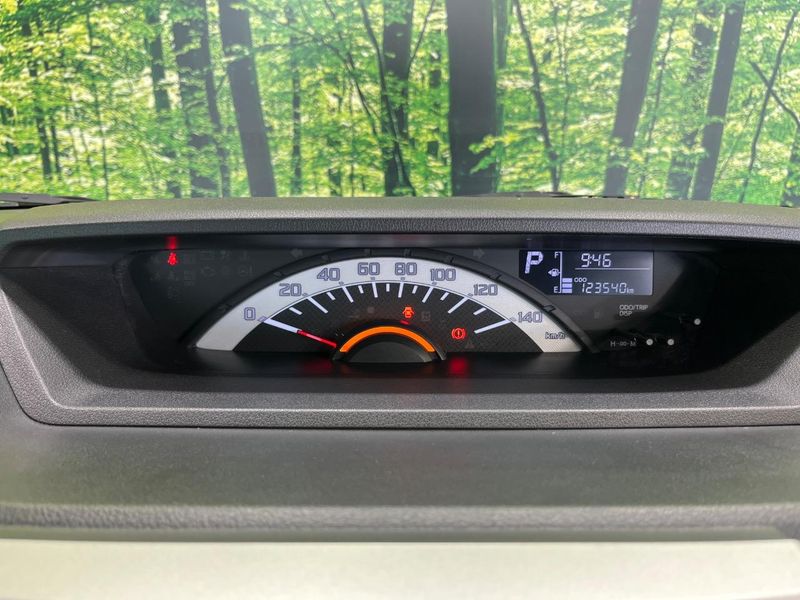 2014 Daihatsu Wake DBA-LA700S (UW-6a8faaee3961e)[15]