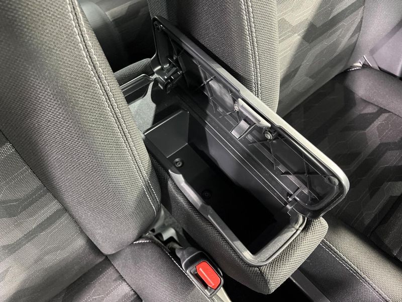 2022 Daihatsu Taft 5BA-LA900S (UW-6a8fab02deb9f)[28]