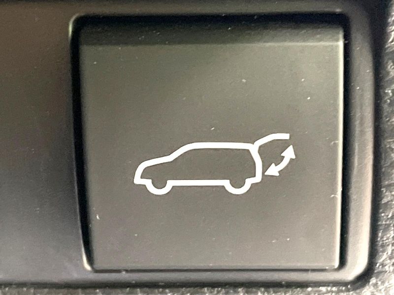 2025 Toyota Corolla Cross 4BA-MXGA10 (UW-6a8fab8c7bb75)[15]