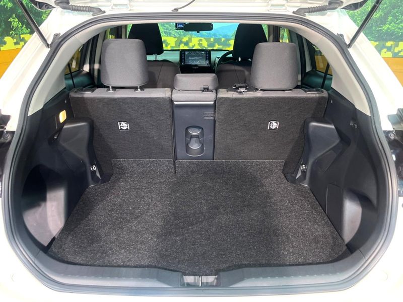 2020 Toyota Yaris Cross 6AA-MXPJ10 (UW-6a8fab971afc3)[12]