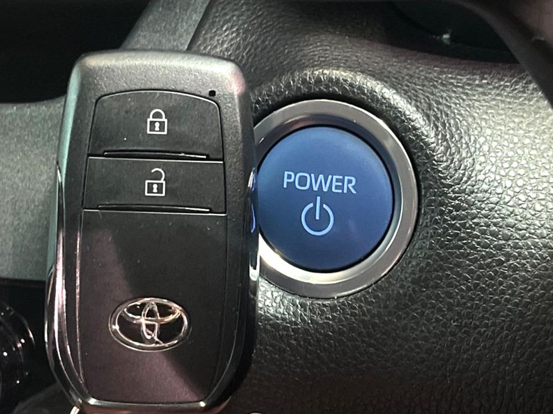 2020 Toyota Yaris Cross 6AA-MXPJ10 (UW-6a8fab971afc3)[29]