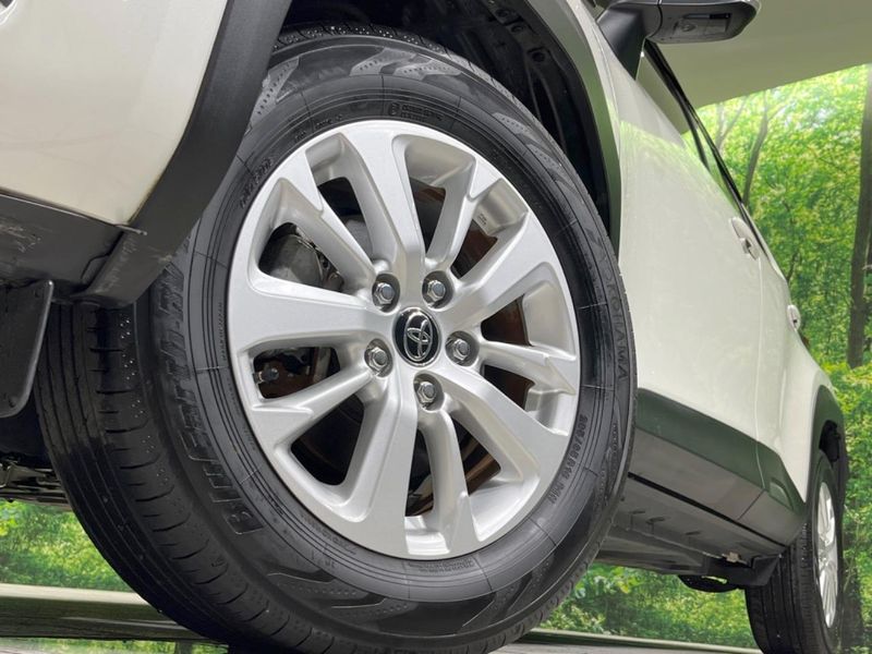 2021 Toyota Yaris Cross 6AA-MXPJ10 (UW-6a8fab97490a7)[12]