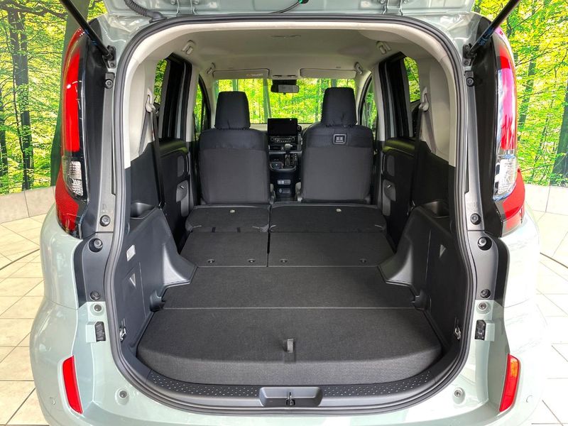 2023 Toyota Sienta 6AA-MXPL10G (UW-6a8fabaa64636)[14]