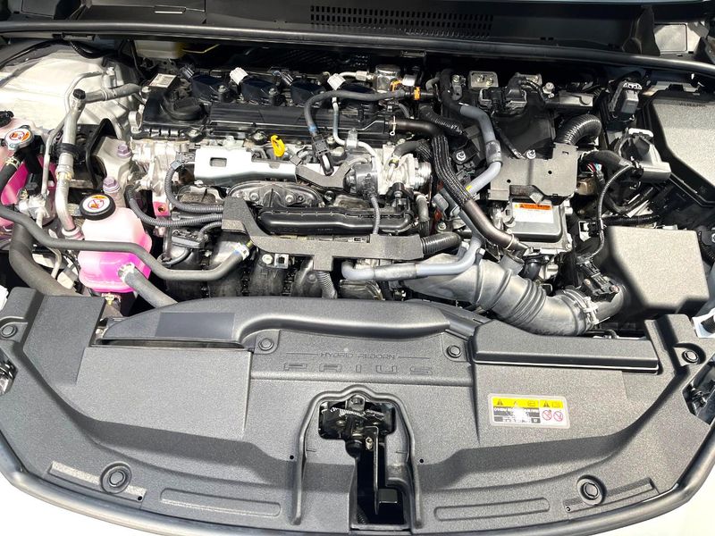 2023 Toyota Prius 6AA-MXWH65 (UW-6a8fabc67fb23)[4]