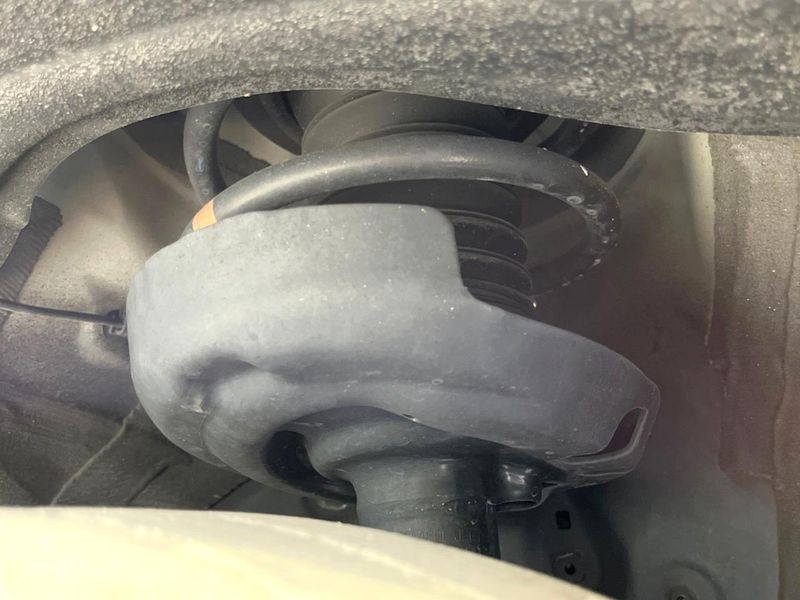 2023 Toyota Voxy 6BA-MZRA90W (UW-6a8fabcec194b)[16]