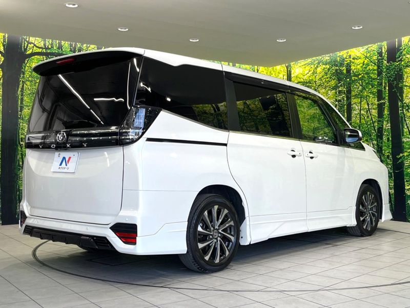 2023 Toyota Voxy 6BA-MZRA90W (UW-6a8fabcec194b)[24]