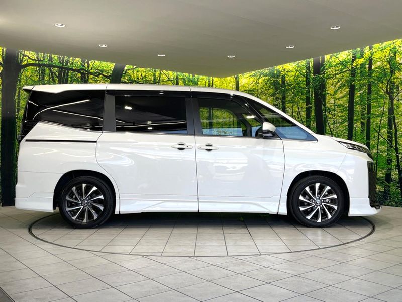2023 Toyota Voxy 6BA-MZRA90W (UW-6a8fabcec194b)[23]