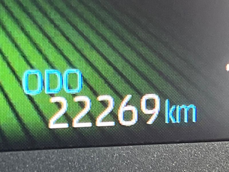2023 Toyota Voxy 6BA-MZRA90W (UW-6a8fabcec194b)[2]