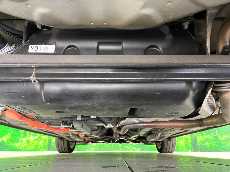 2013 Toyota Aqua DAA-NHP10 (UW-6a8fabd9b6ca8)[9]