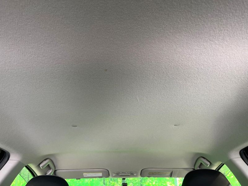 2013 Toyota Aqua DAA-NHP10 (UW-6a8fabd9b6ca8)[16]