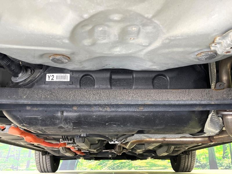 2019 Toyota Aqua DAA-NHP10 (UW-6a8fabde37c3a)[25]