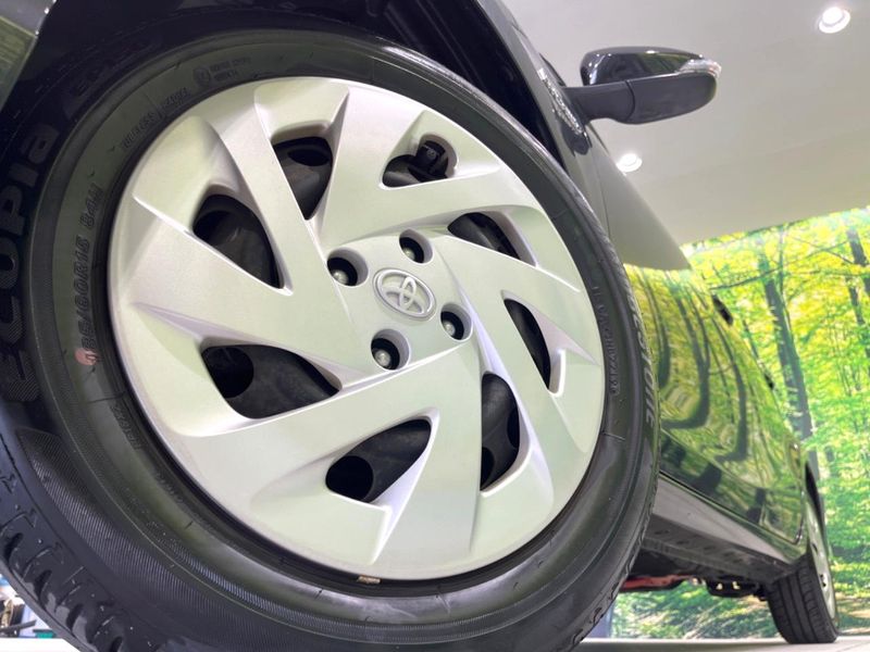 2019 Toyota Aqua DAA-NHP10 (UW-6a8fabde37c3a)[11]