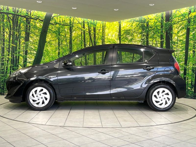 2019 Toyota Aqua DAA-NHP10 (UW-6a8fabde37c3a)[24]
