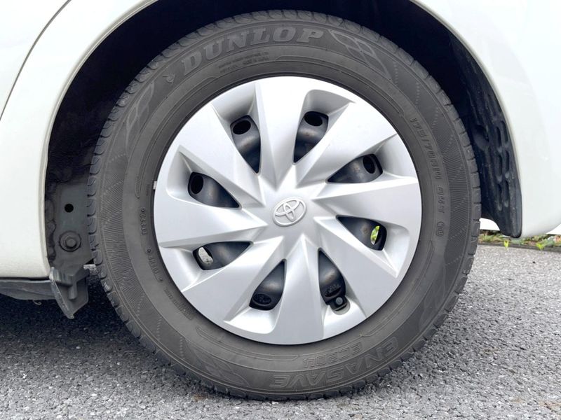 2017 Toyota Vitz DAA-NHP130 (UW-6a8fabe7aa473)[4]