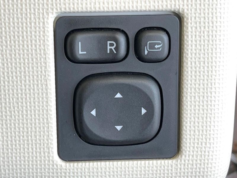 2018 Toyota Porte DBA-NSP141 (UW-6a8fabee7cc4a)[27]