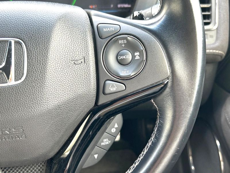 2017 Honda Vezel DAA-RU3 (UW-6a8fac11342ec)[22]