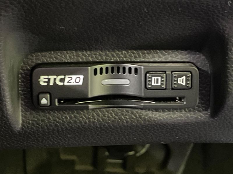 2021 Honda Vezel 6AA-RV5 (UW-6a8fac14dc91d)[7]
