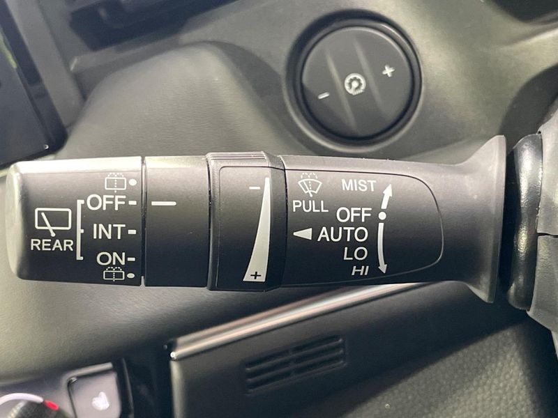 2021 Honda Vezel 6AA-RV5 (UW-6a8fac14dc91d)[15]