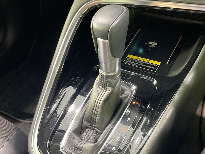 2021 Honda Vezel 6AA-RV5 (UW-6a8fac14dc91d)[27]