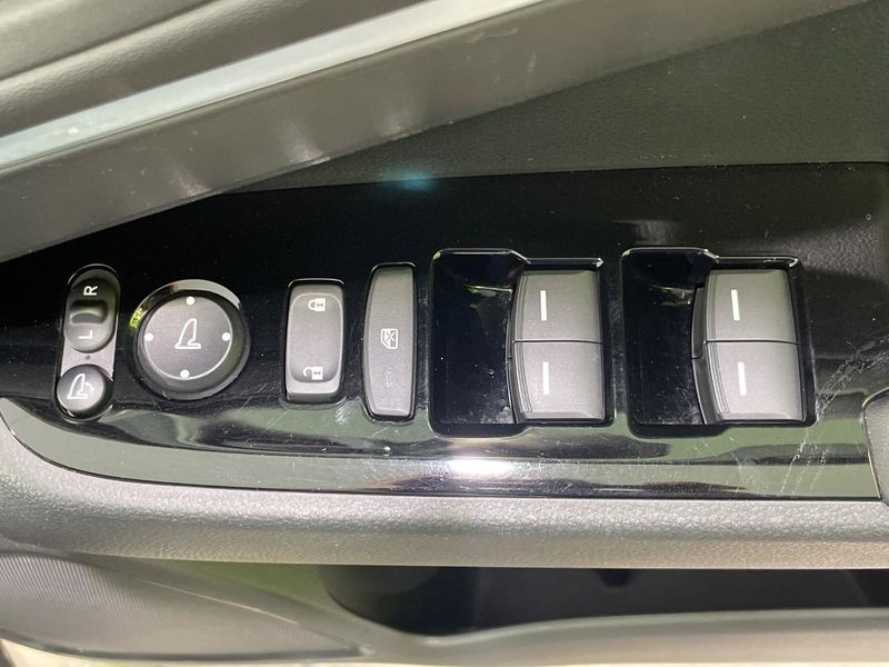 2021 Honda Vezel 6AA-RV5 (UW-6a8fac14dc91d)[5]