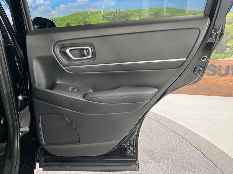 2025 Honda Vezel 6AA-RV5 (UW-6a8fac208c485)[21]